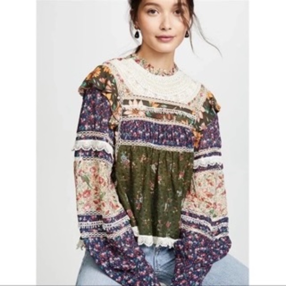 FARM Rio Multicolor Floral Blouse - Picture 2 of 11